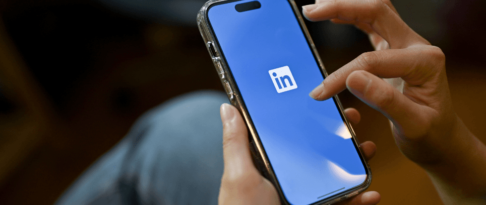 How is LinkedIn Leveraging AI to Revolutionize Job Searching?
